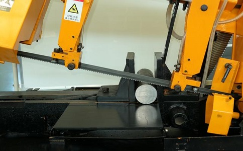 新邵数控带锯床自动送料精度会出现偏差吗? 新邵数控带锯床自动送料精度会出现偏差吗?