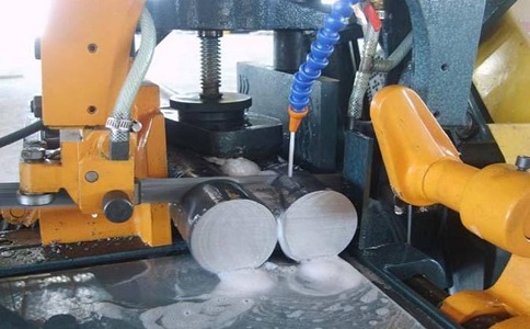 新邵卧式带锯床的送料方式有哪几种？